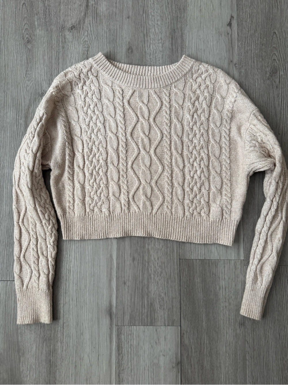 Sugar Moon Women’s Tan Beige Cropped Cable Knit Sweater Medium